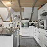 3 Bedroom Beautiful In Сasa de vacaciones