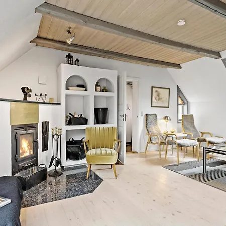 3 Bedroom Beautiful In Holiday home *