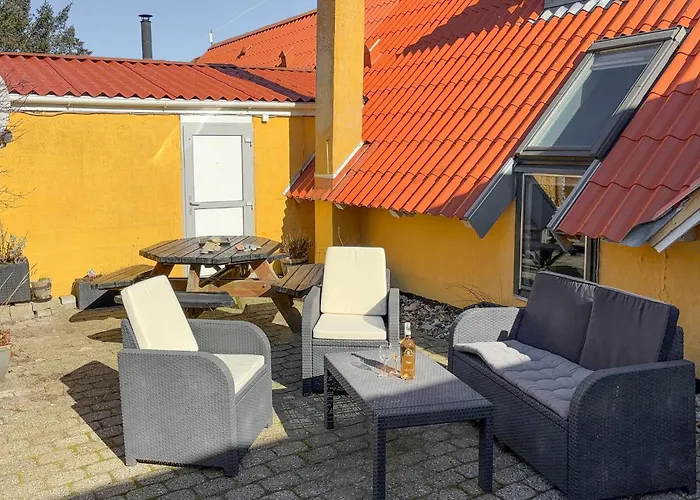 3 Bedroom Beautiful In Ringkøbing